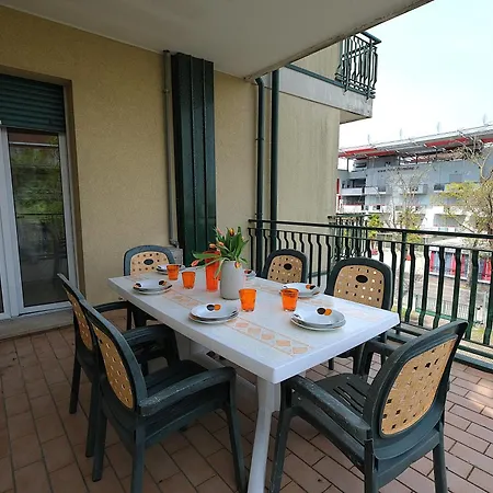 Bilocale Con Grande Terrazza Piazza Aurora *