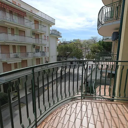 Apartment Bilocale Con Grande Terrazza Piazza Aurora Lido di Jesolo
