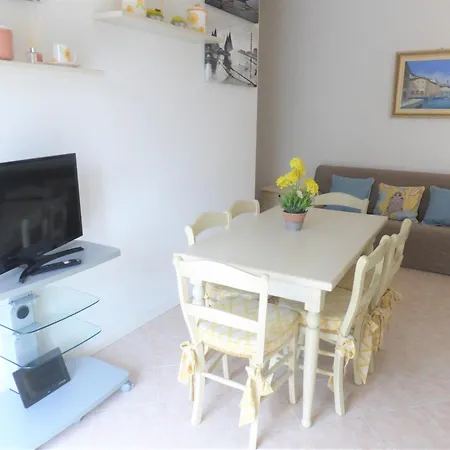 Bilocale Con Grande Terrazza Piazza Aurora Apartament *