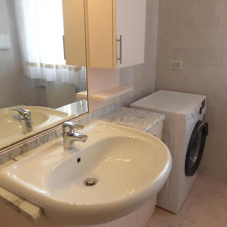 Bilocale Con Grande Terrazza Piazza Aurora Apartament *